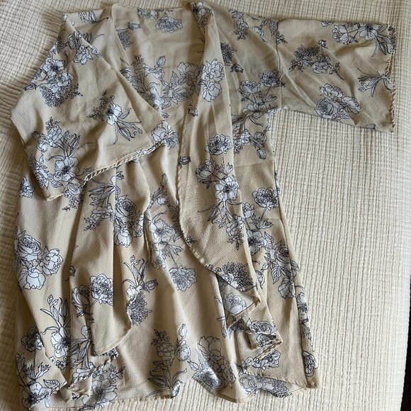 Floral Print Kimono - Picture 1 of 1